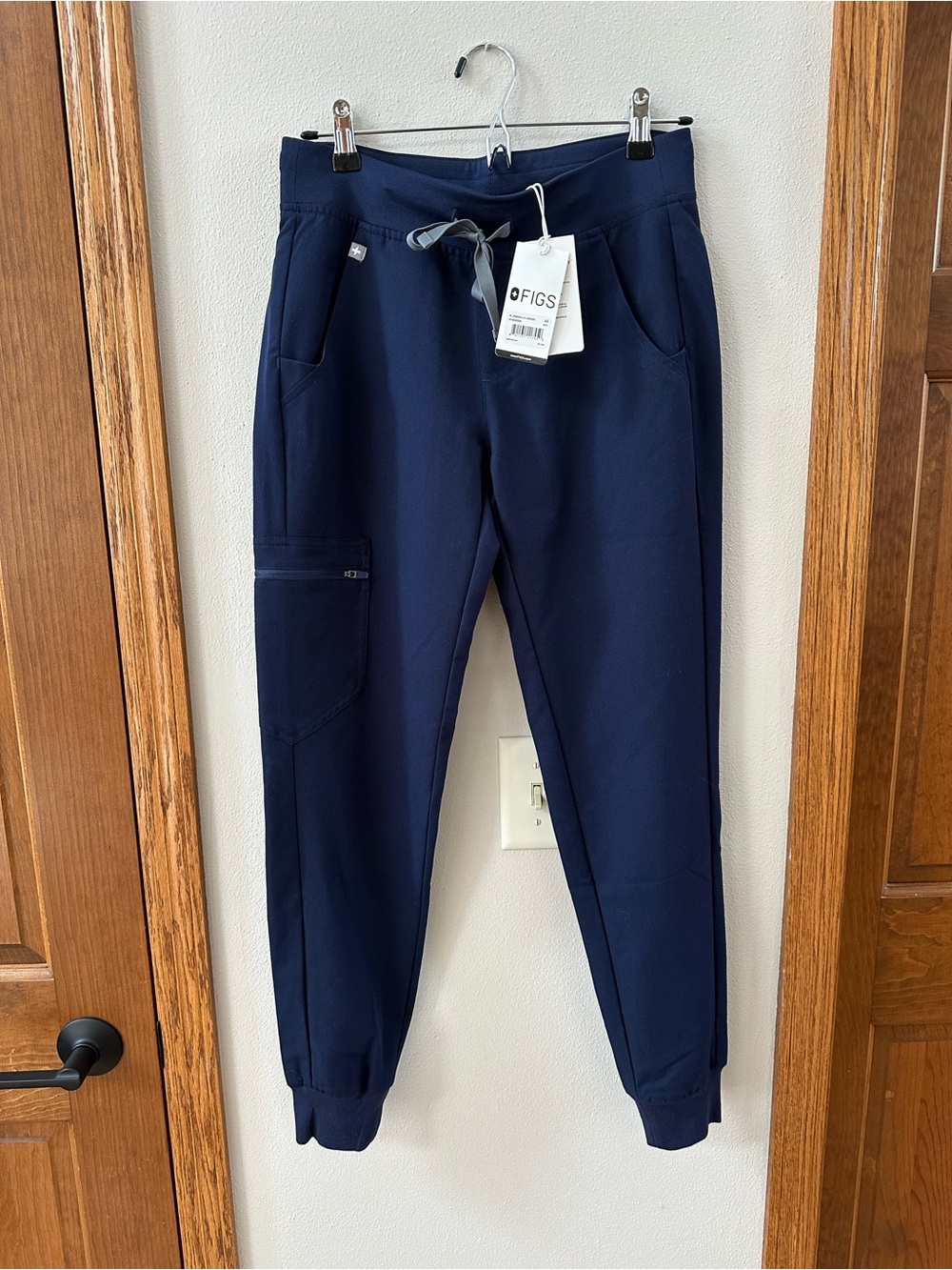 FIGS Women’s Navy Jogger Scrub Pants